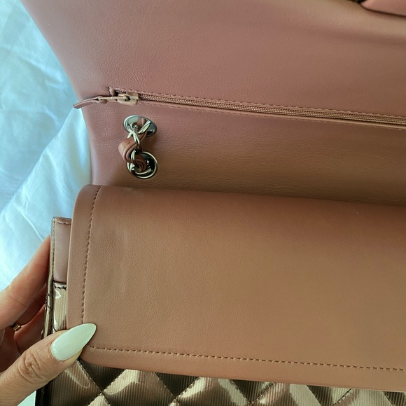 CHANEL Jumbo Classic Flap Patent Lambskin - Picture 16 of 16